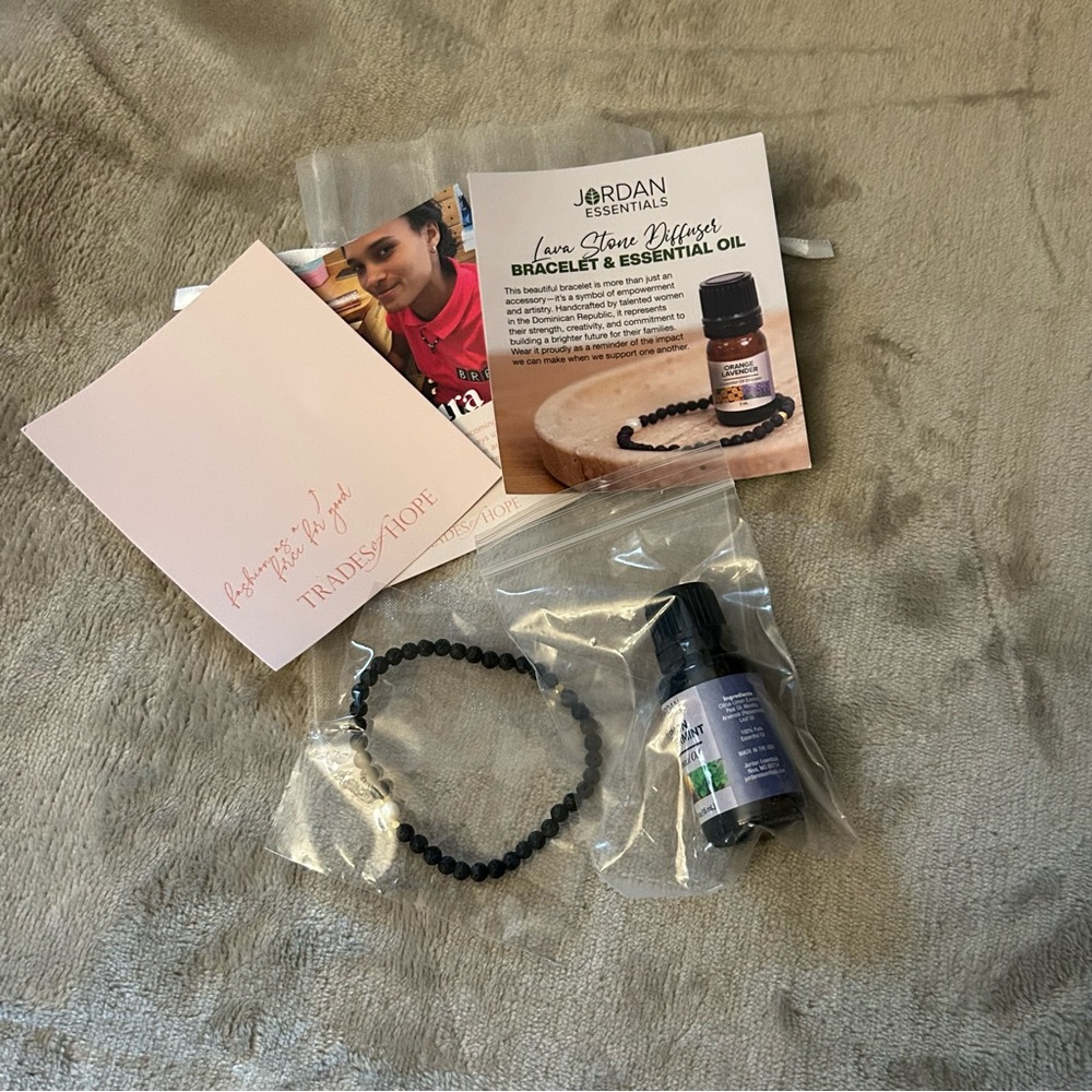 New Jordan Essentials/TOH Lava Stone Bracelet w/ Lemon Peppermint Essential Oil